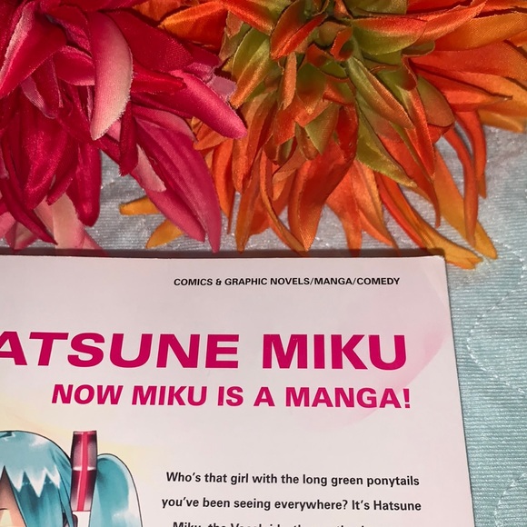 Unofficial HATSUNE MIX Manga Book - Picture 10 of 10